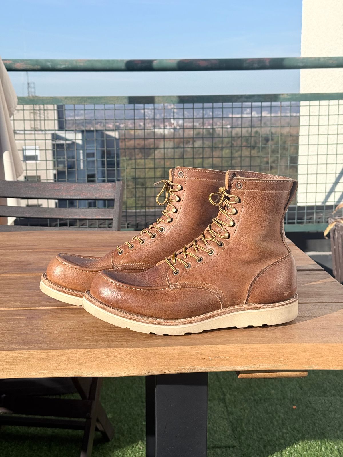 Photo by switchtrue on November 5, 2025 of the Truman Upland Boot in British Tan Grizzly.