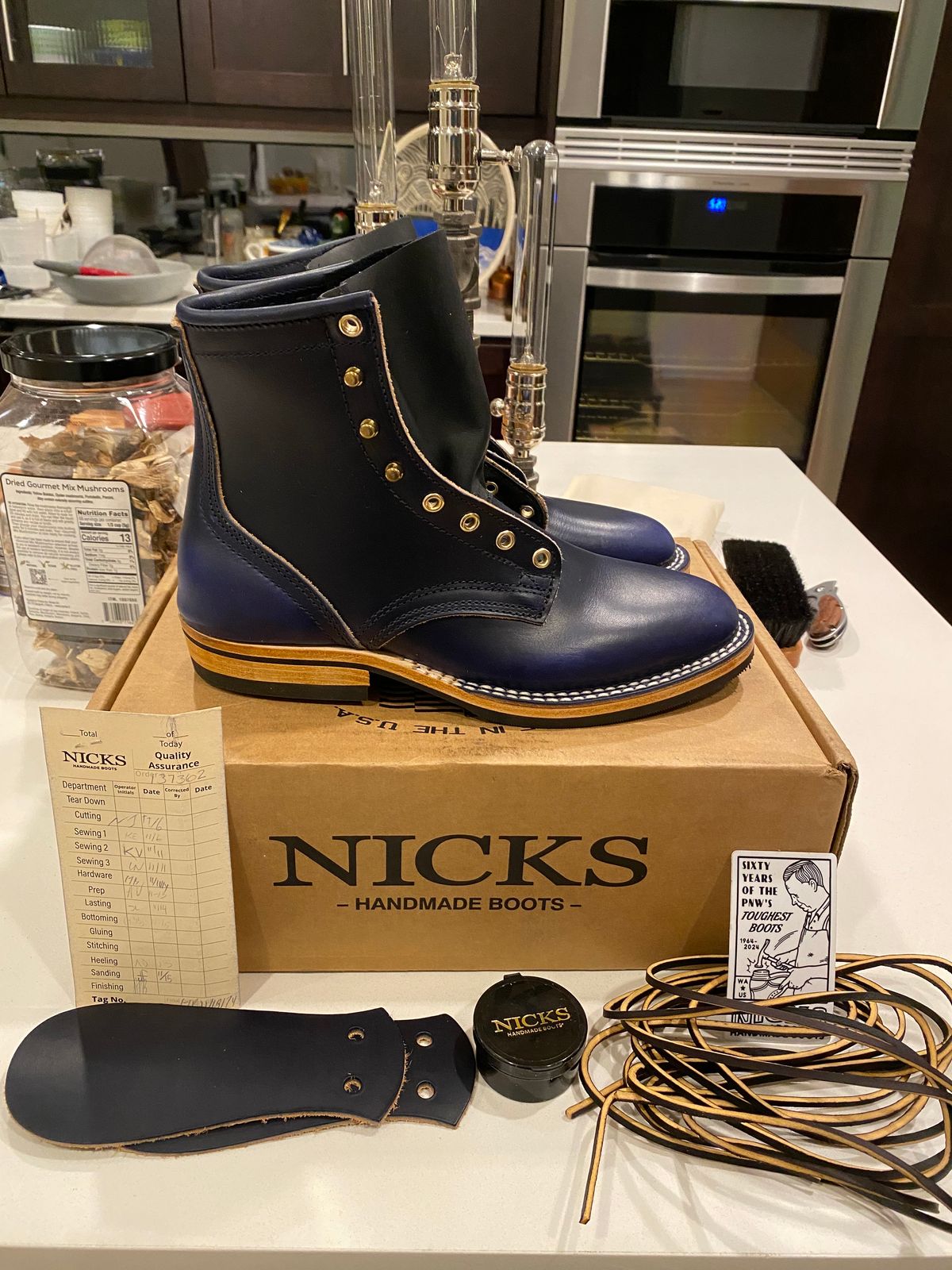 Photo by chris.8888 on November 25, 2024 of the Nicks x Parkhurst V3 in Wickett & Craig Cobalt Double Stuffed.