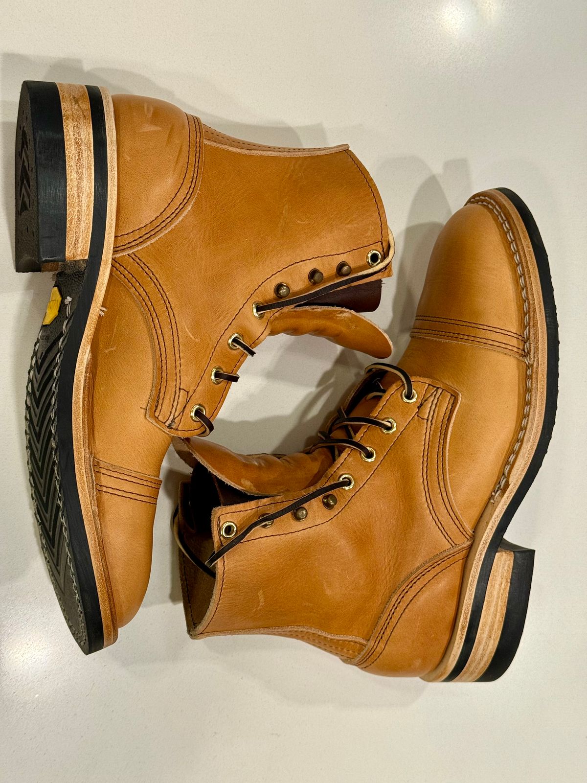 Photo by chris.8888 on September 20, 2025 of the Nicks x Parkhurst V3 in Horween Light Natural Dublin.