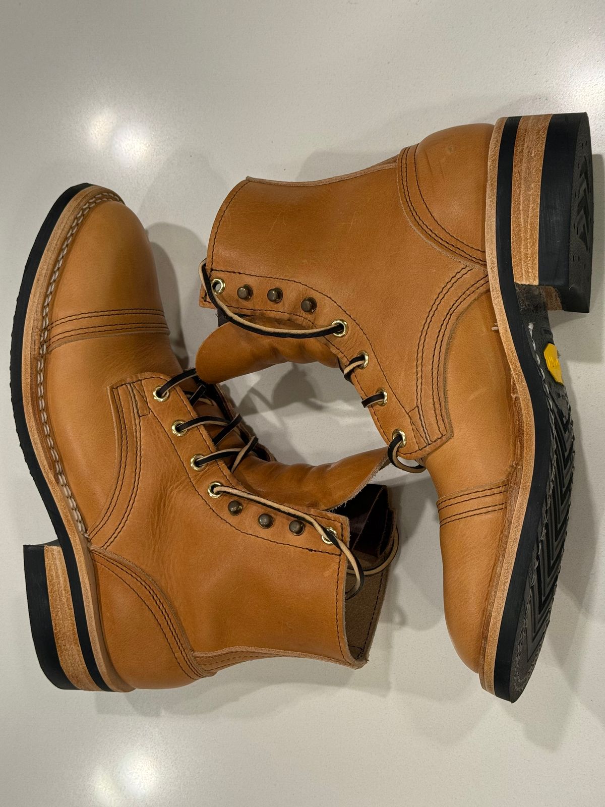 Photo by chris.8888 on September 20, 2025 of the Nicks x Parkhurst V3 in Horween Light Natural Dublin.