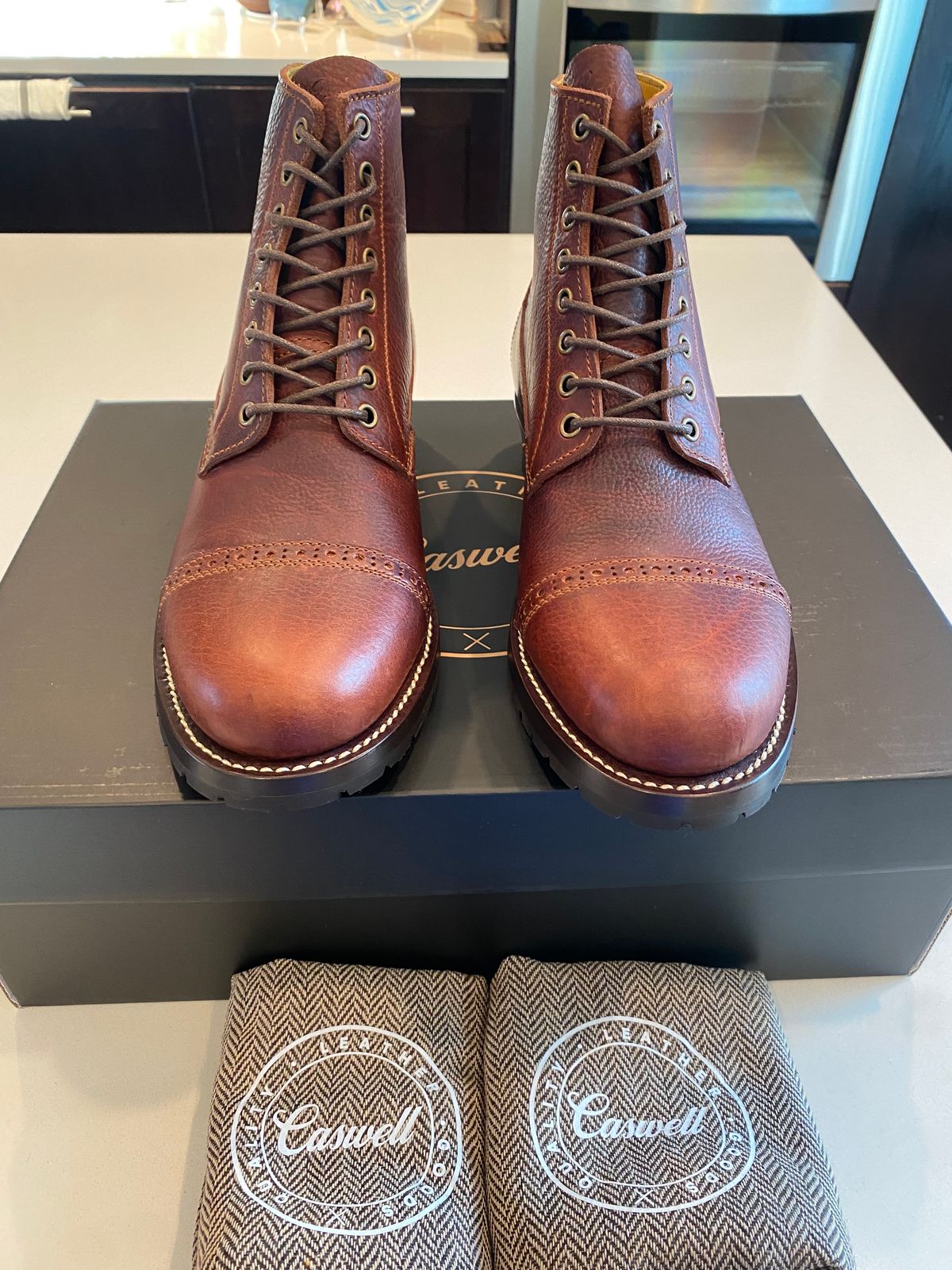 Photo by chris.8888 on May 14, 2025 of the Caswell Boot Company 1912 Russet Marching Shoe Reproduction in Gallun Red Waxy Bridger Elk.