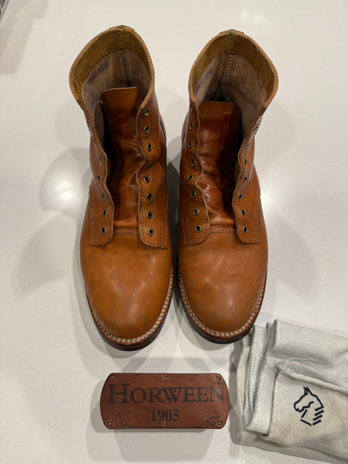 Photo by chris.8888 on November 15, 2025 of the Oldspeed MFG Service Boot 6” in Horween Russet Horsehide Strips.