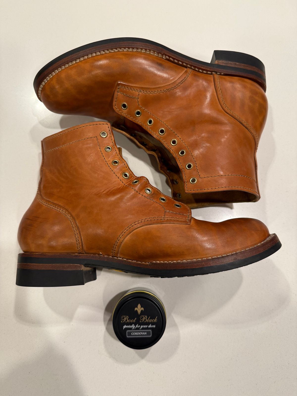 Photo by chris.8888 on November 15, 2025 of the Oldspeed MFG Service Boot 6” in Horween Russet Horsehide Strips.