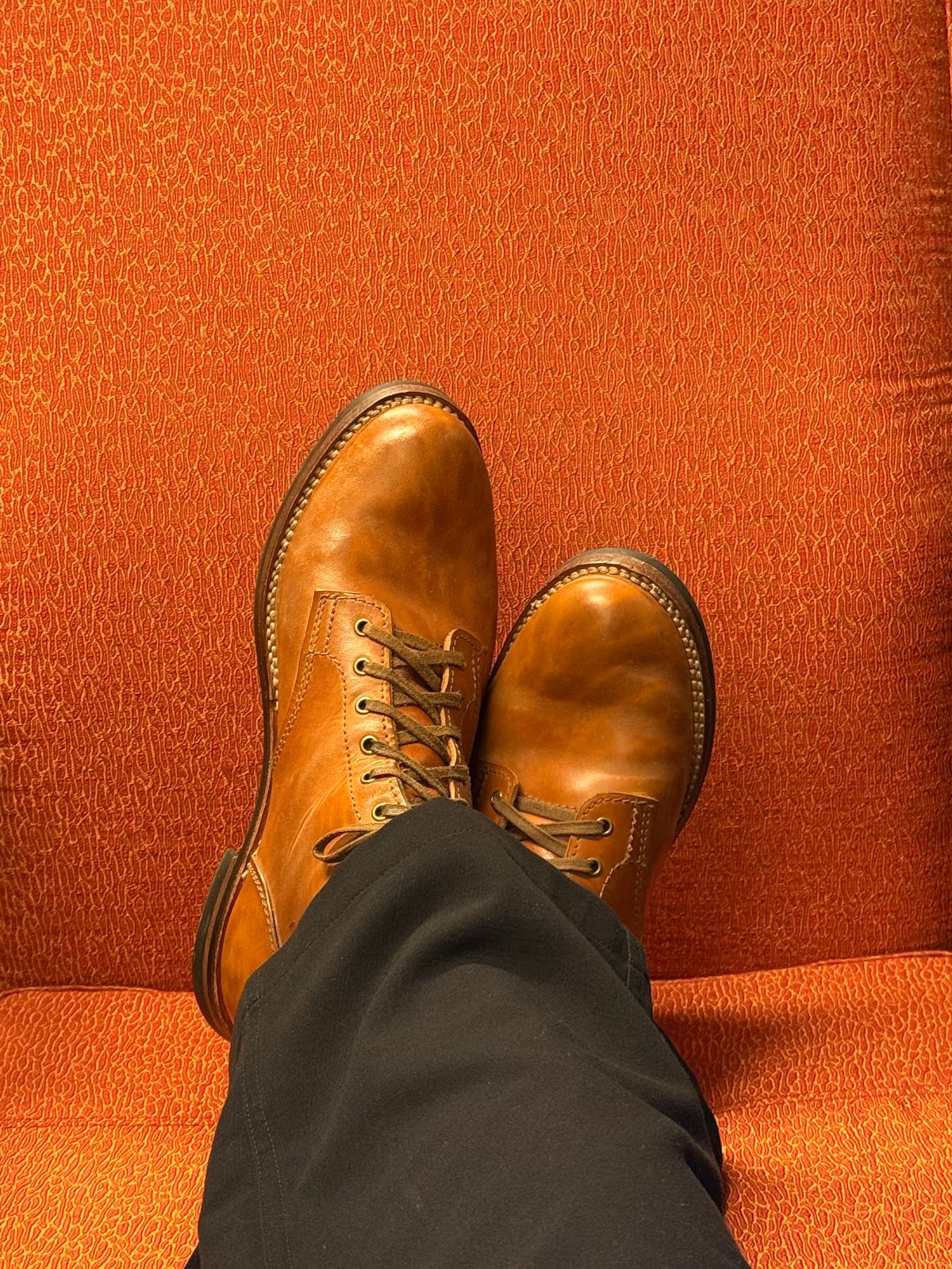 Photo by chris.8888 on November 21, 2025 of the Oldspeed MFG Service Boot 6” in Horween Russet Horsehide Strips.