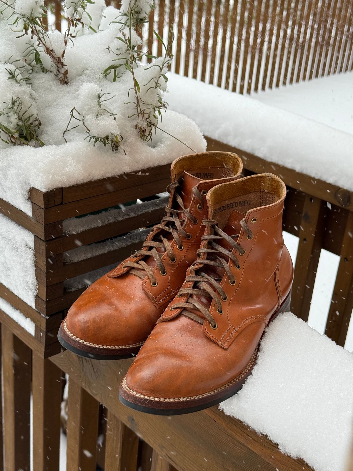 Photo by chris.8888 on November 29, 2025 of the Oldspeed MFG Service Boot 6” in Horween Russet Horsehide Strips.