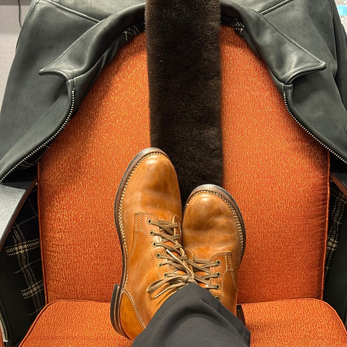 Photo by chris.8888 on December 19, 2025 of the Oldspeed MFG Service Boot 6” in Horween Russet Horsehide Strips.