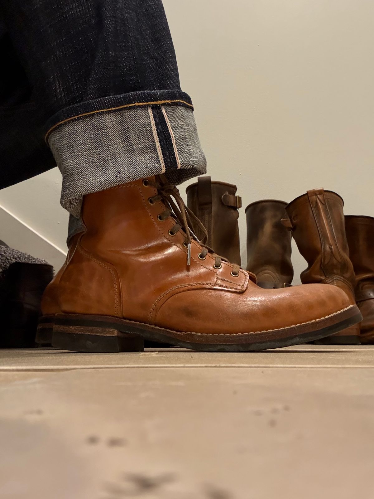 Photo by chris.8888 on December 20, 2025 of the Oldspeed MFG Service Boot 6” in Horween Russet Horsehide Strips.