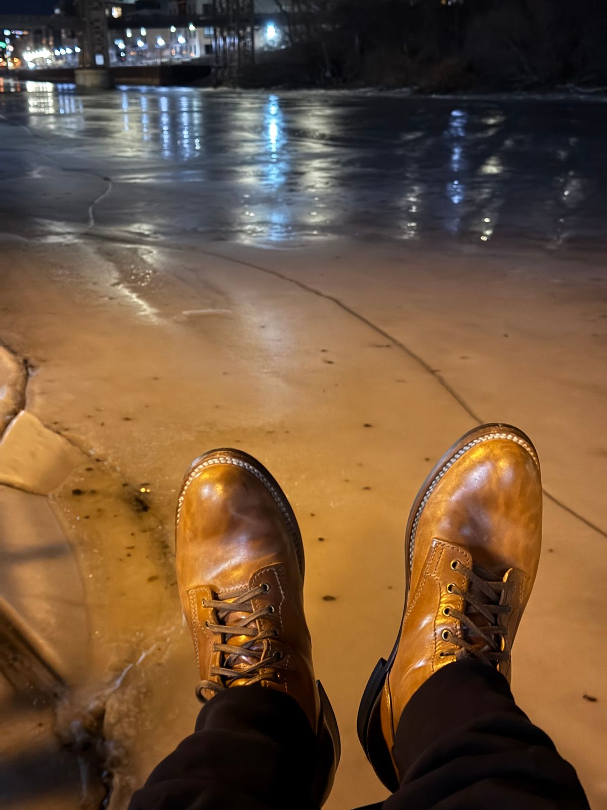 Photo by chris.8888 on December 24, 2025 of the Oldspeed MFG Service Boot 6” in Horween Russet Horsehide Strips.