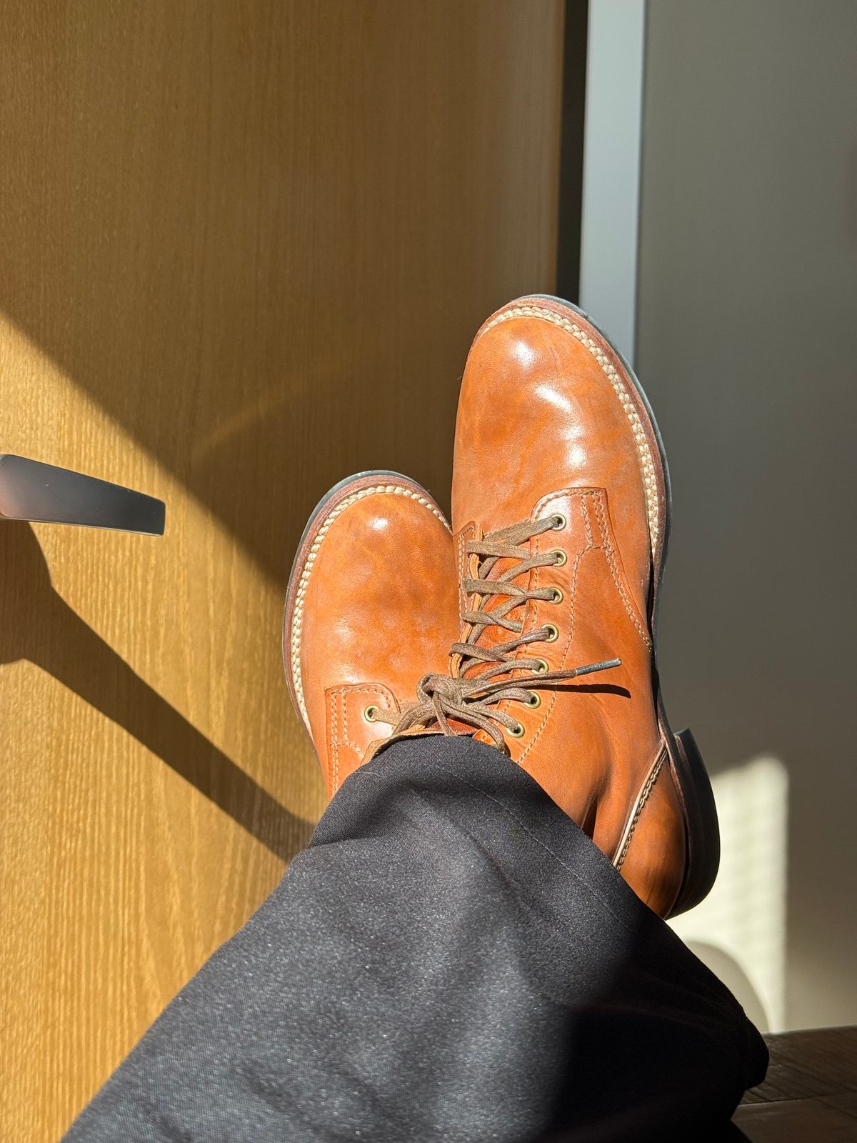 Photo by chris.8888 on February 16, 2026 of the Oldspeed MFG Service Boot 6” in Horween Russet Horsehide Strips.