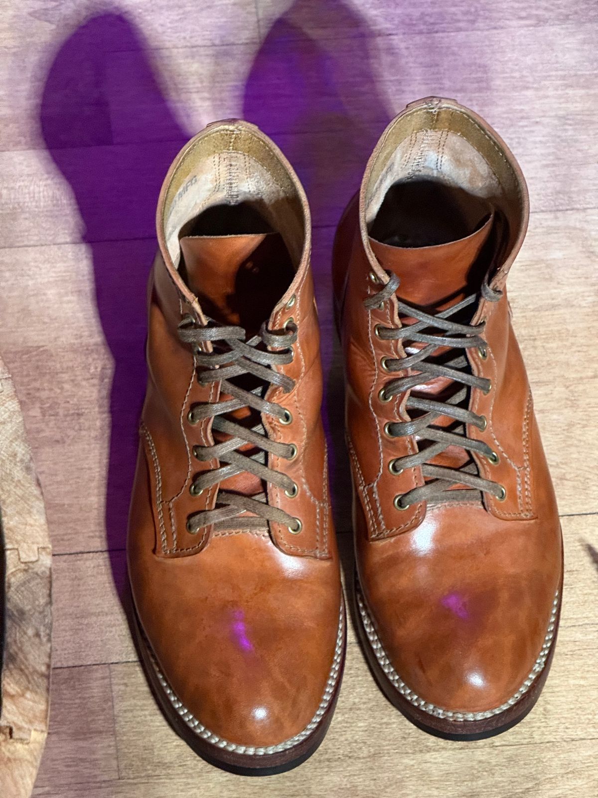 Photo by chris.8888 on February 19, 2026 of the Oldspeed MFG Service Boot 6” in Horween Russet Horsehide Strips.