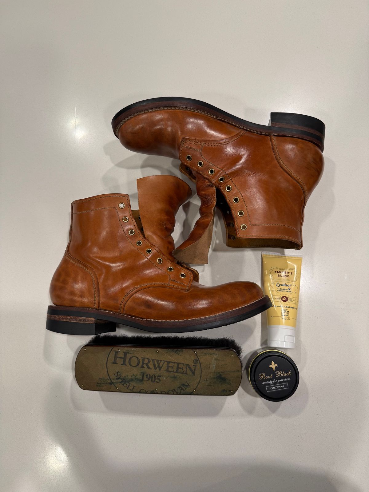 Photo by chris.8888 on February 19, 2026 of the Oldspeed MFG Service Boot 6” in Horween Russet Horsehide Strips.