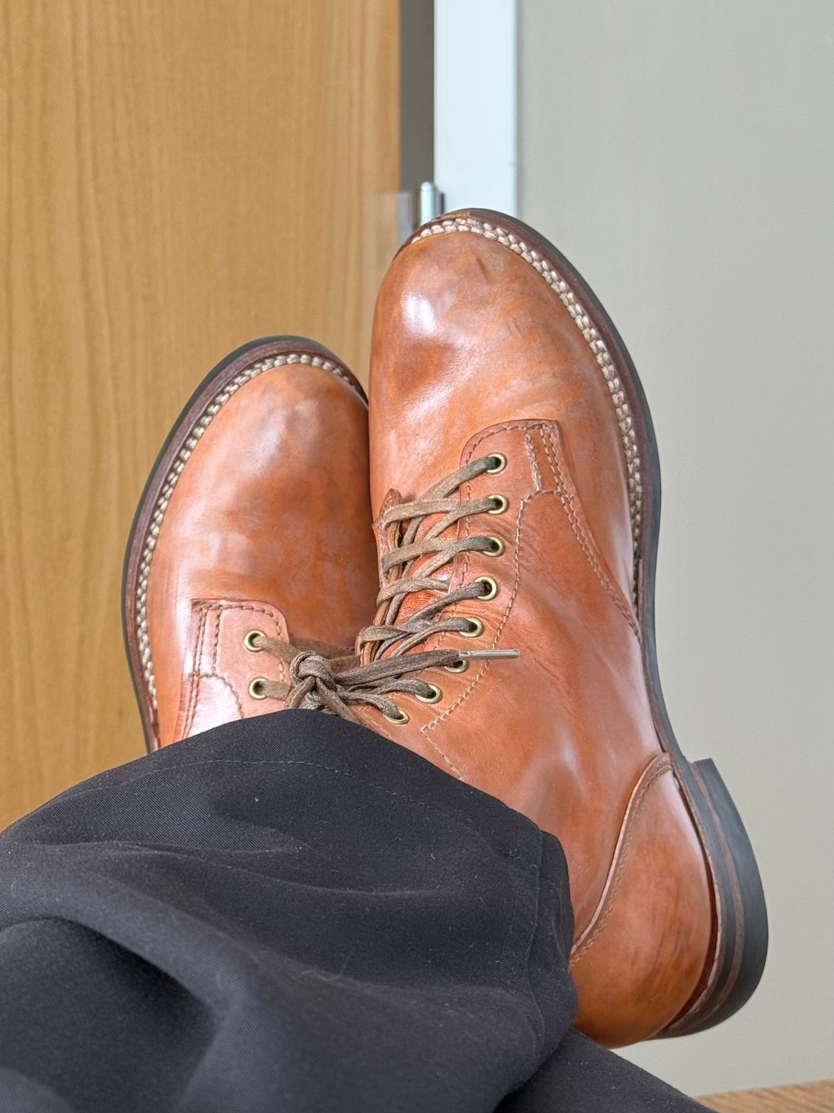 Photo by chris.8888 on March 16, 2026 of the Oldspeed MFG Service Boot 6” in Horween Russet Horsehide Strips.
