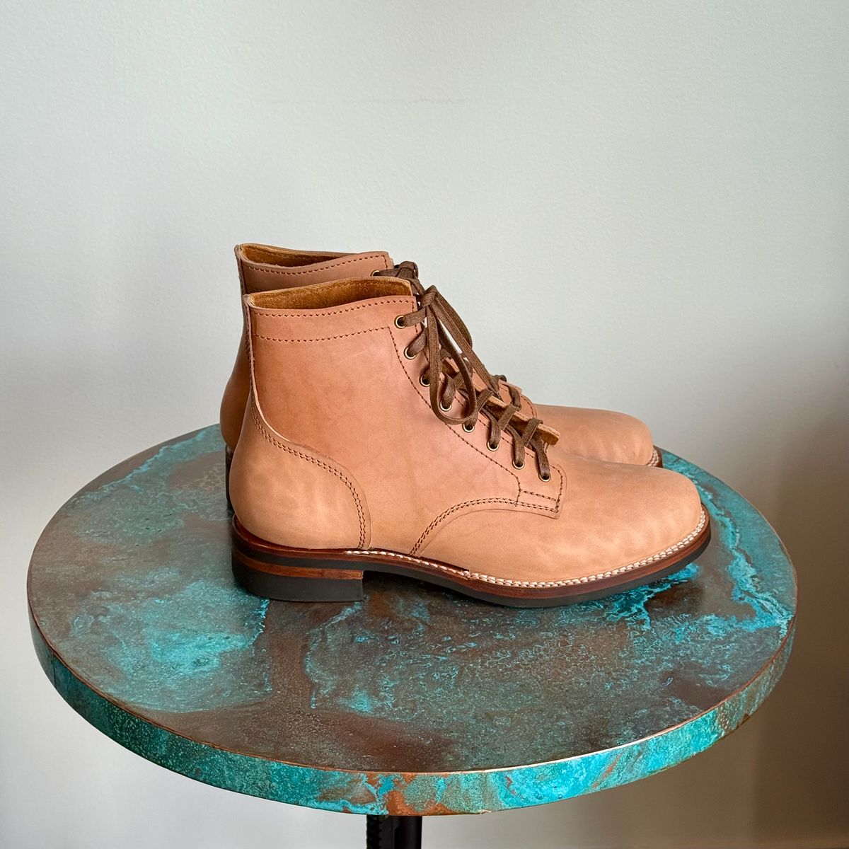 Photo by chris.8888 on October 1, 2025 of the Oldspeed Service Boot 6” in Horween Russet Horsehide Strips.