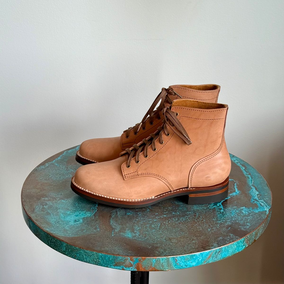 Photo by chris.8888 on October 1, 2025 of the Oldspeed Service Boot 6” in Horween Russet Horsehide Strips.