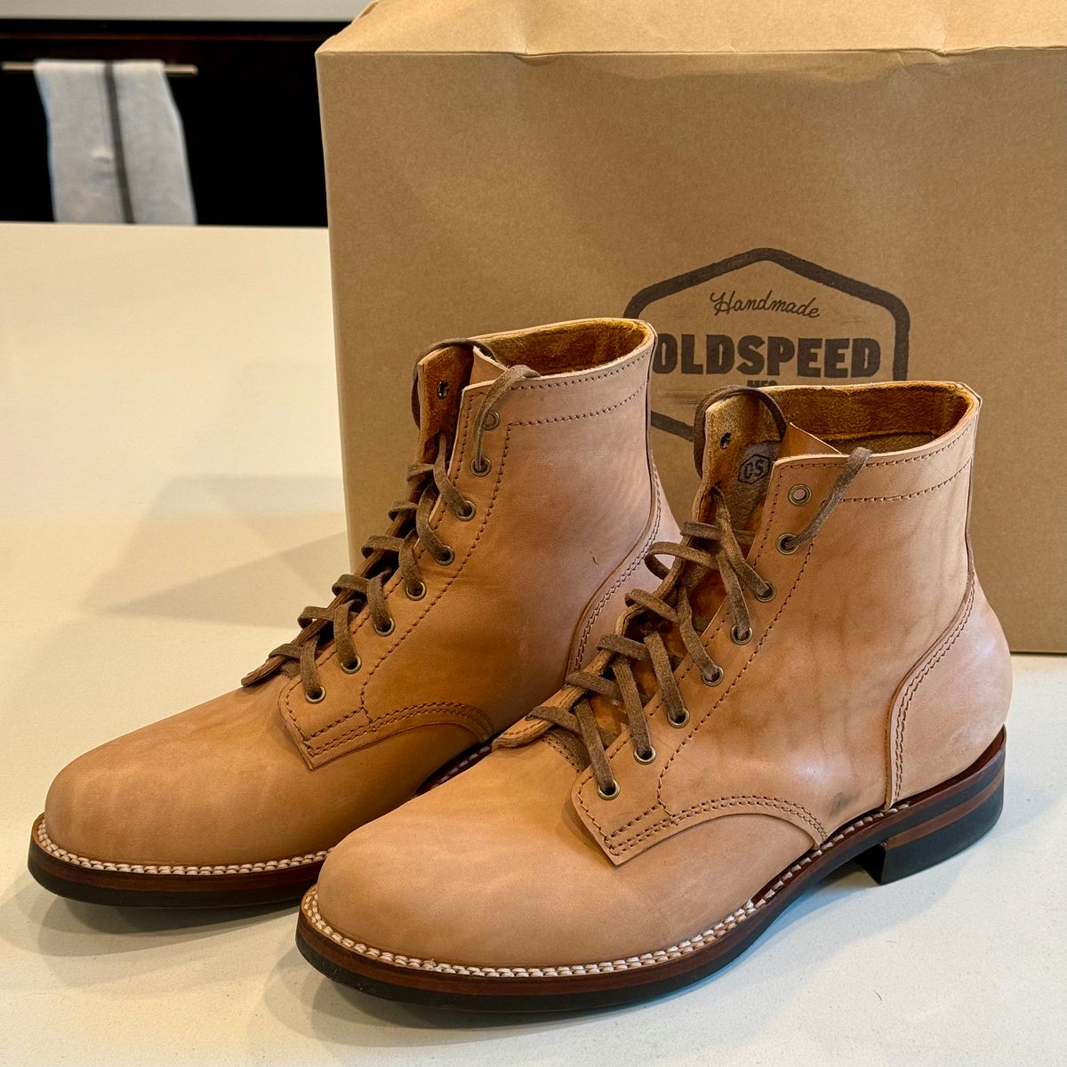 Photo by chris.8888 on October 2, 2025 of the Oldspeed Service Boot 6” in Horween Russet Horsehide Strips.