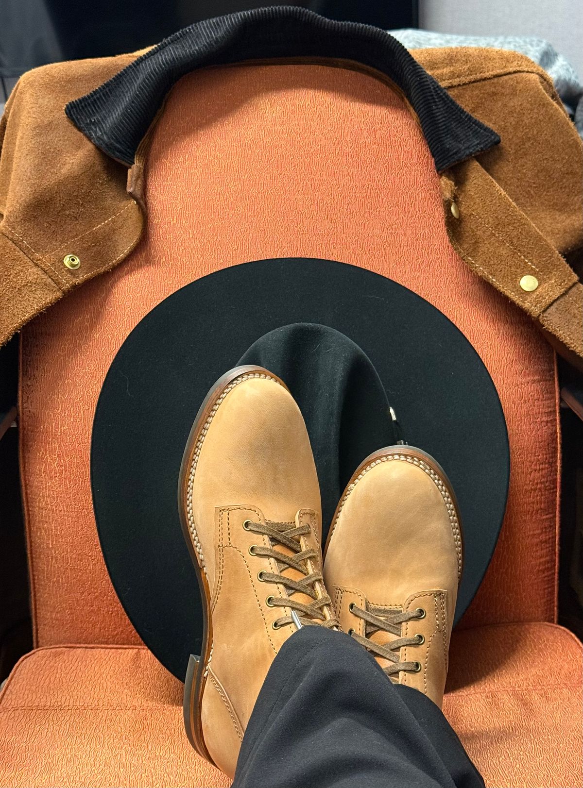 Photo by chris.8888 on October 3, 2025 of the Oldspeed Service Boot 6” in Horween Russet Horsehide Strips.