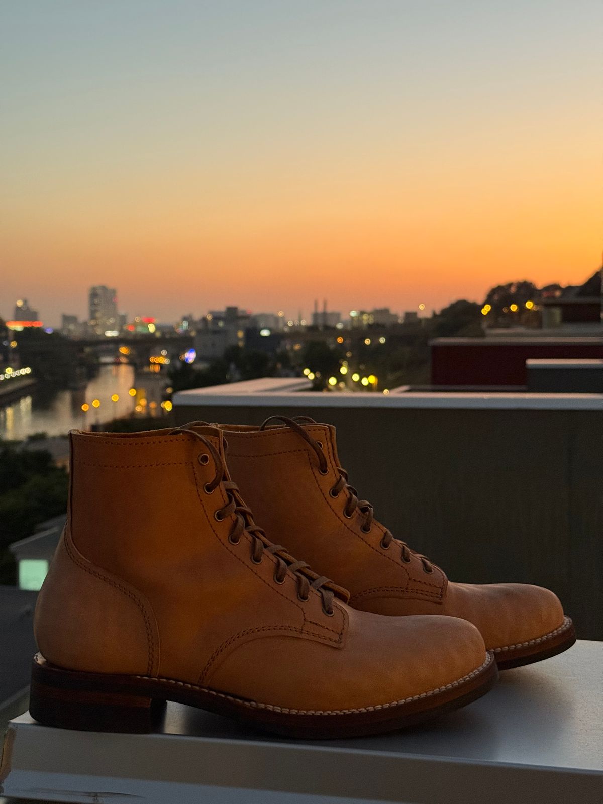 Photo by chris.8888 on October 3, 2025 of the Oldspeed Service Boot 6” in Horween Russet Horsehide Strips.