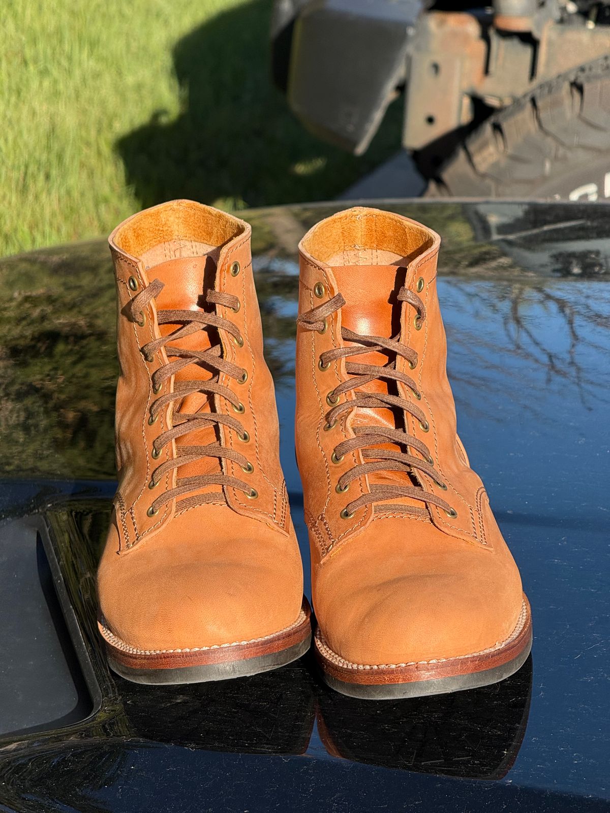 Photo by chris.8888 on October 8, 2025 of the Oldspeed Service Boot 6” in Horween Russet Horsehide Strips.