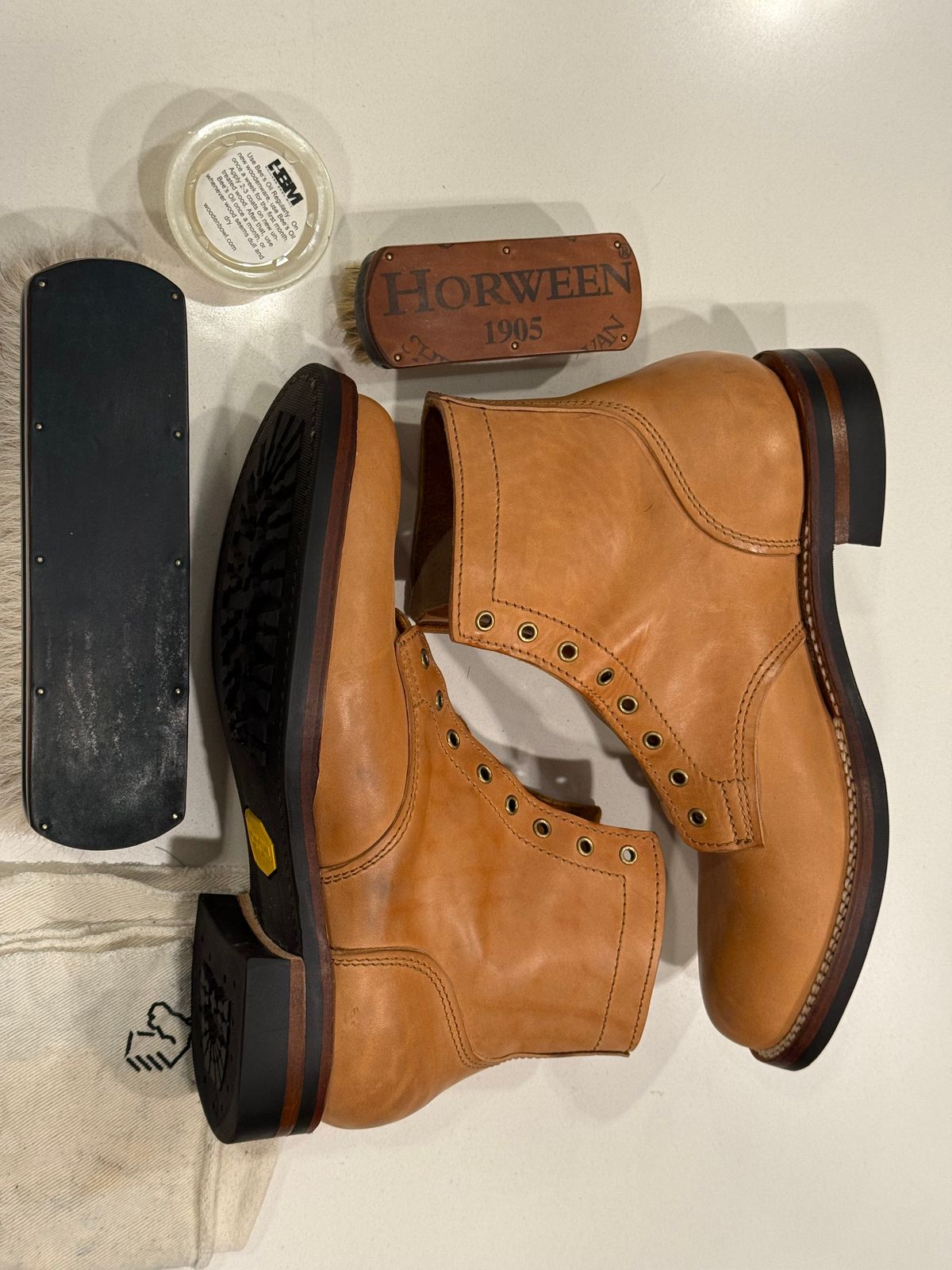 Photo by chris.8888 on October 12, 2025 of the Oldspeed Service Boot 6” in Horween Russet Horsehide Strips.
