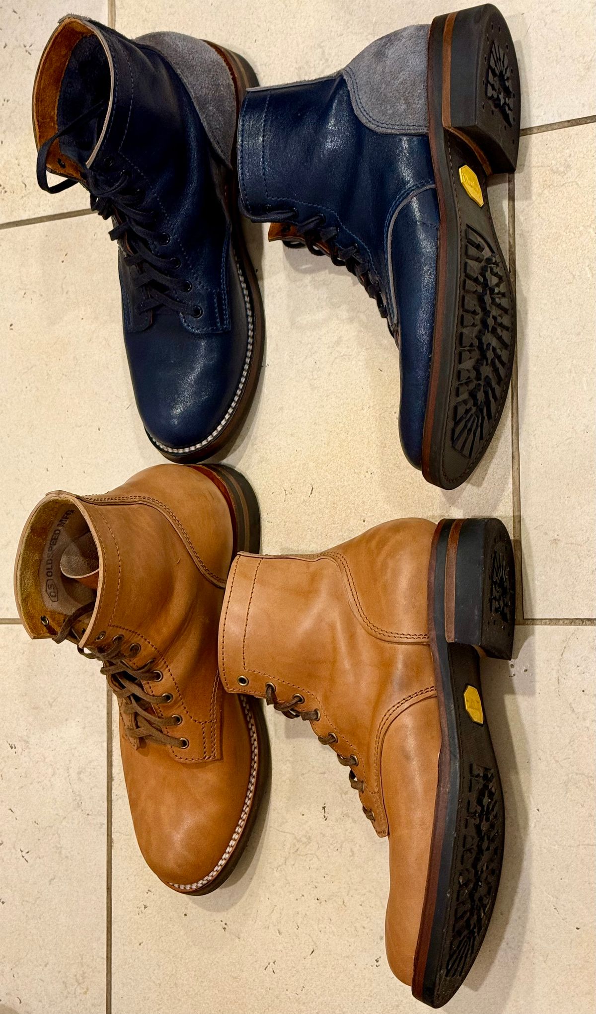 Photo by chris.8888 on October 22, 2025 of the Oldspeed Service Boot 6” in Horween Russet Horsehide Strips.