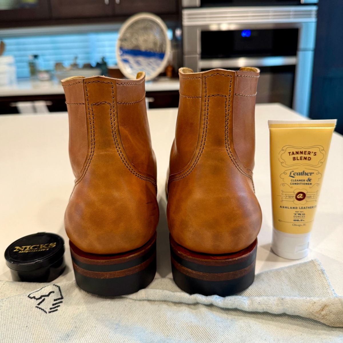 Photo by chris.8888 on November 1, 2025 of the Oldspeed Service Boot 6” in Horween Russet Horsehide Strips.