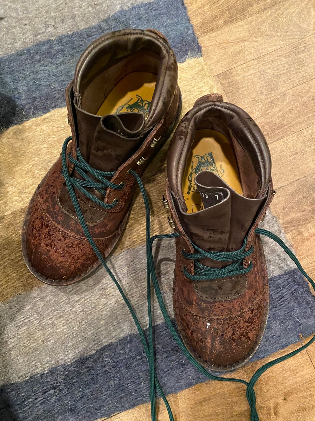 Photo by chris.8888 on December 1, 2023 of the Jim Green African Ranger in African Buffalo Skin.