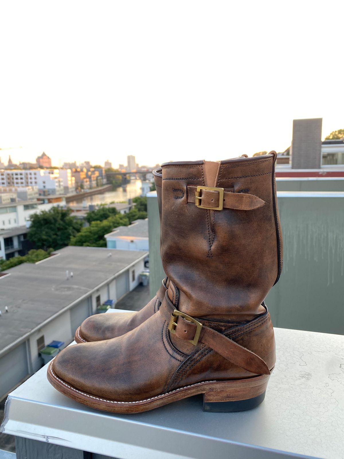 Photo by chris.8888 on September 17, 2024 of the Unsung U 22-2 Engineer Boot in Horween Chelsea Horsefront.