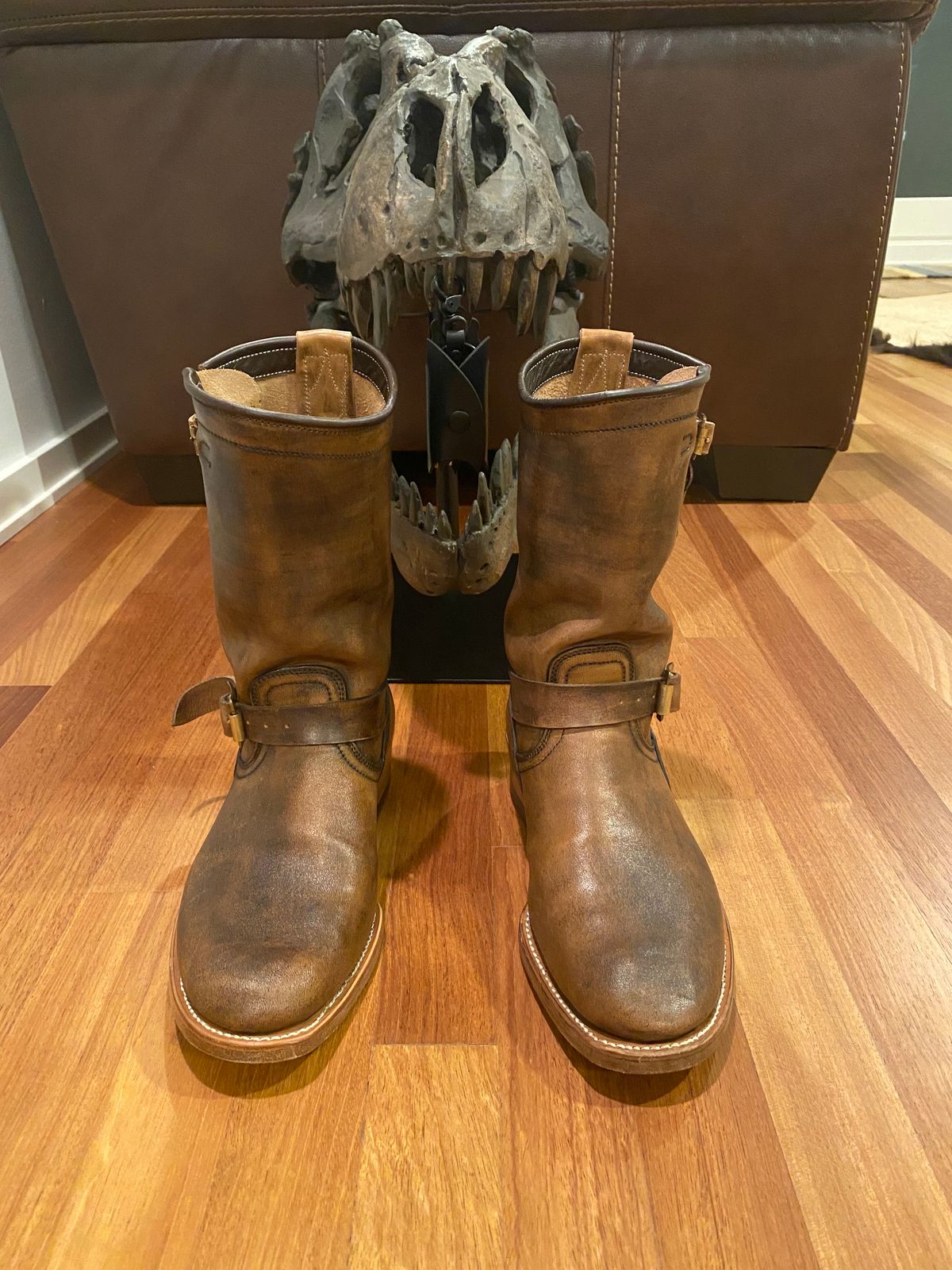 Photo by chris.8888 on October 31, 2024 of the Unsung U 22-2 Engineer Boot in Horween Chelsea Horsefront.