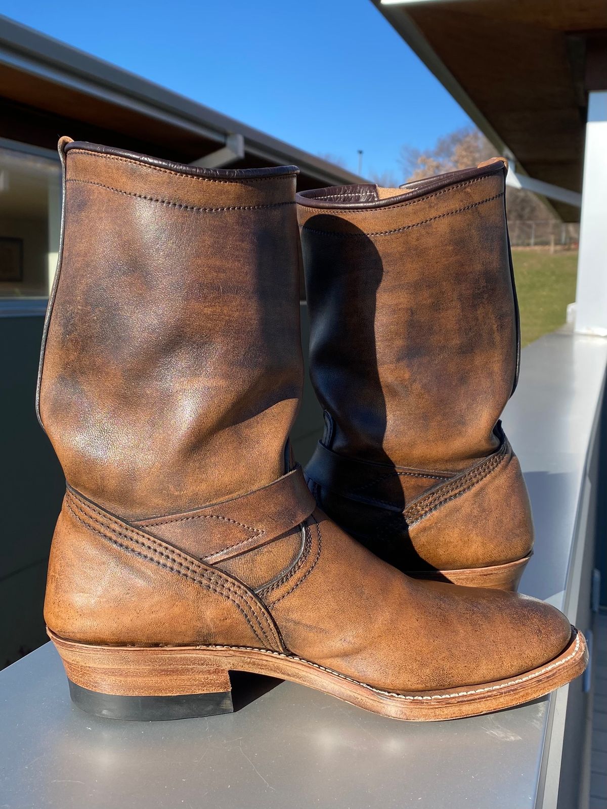 Photo by chris.8888 on December 1, 2024 of the Unsung U 22-2 Engineer Boot in Horween Chelsea Horsefront.