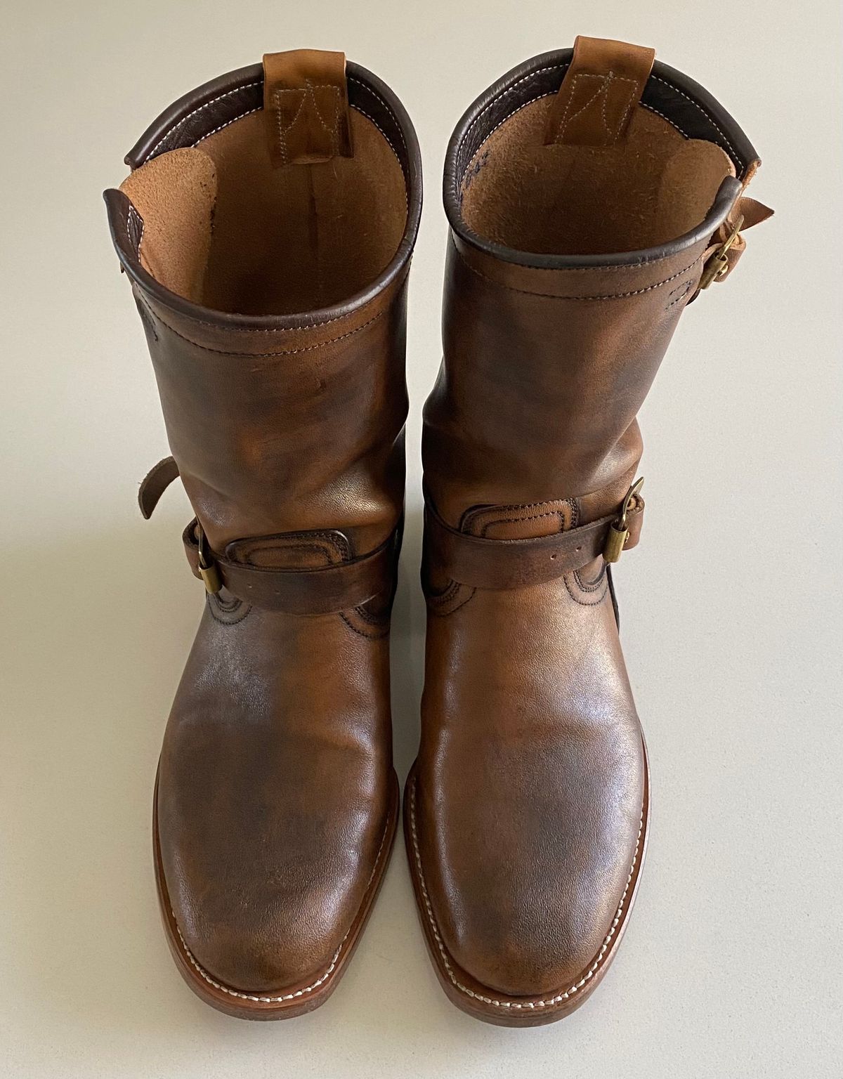 Photo by chris.8888 on March 22, 2025 of the Unsung U 22-2 Engineer Boot in Horween Chelsea Horsefront.