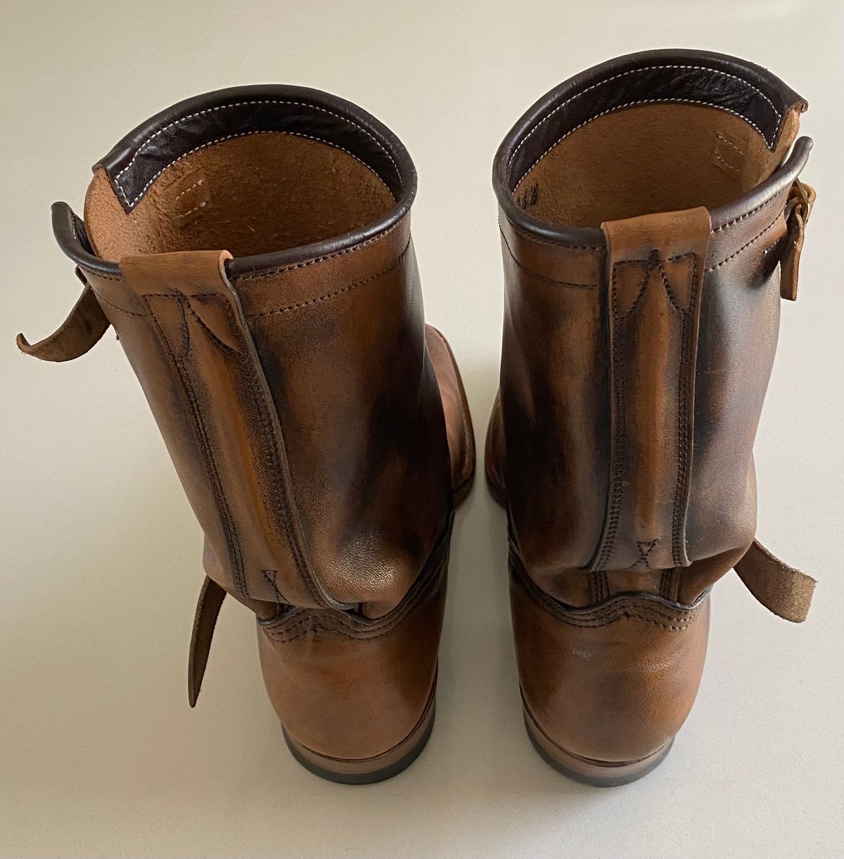 Photo by chris.8888 on March 22, 2025 of the Unsung U 22-2 Engineer Boot in Horween Chelsea Horsefront.
