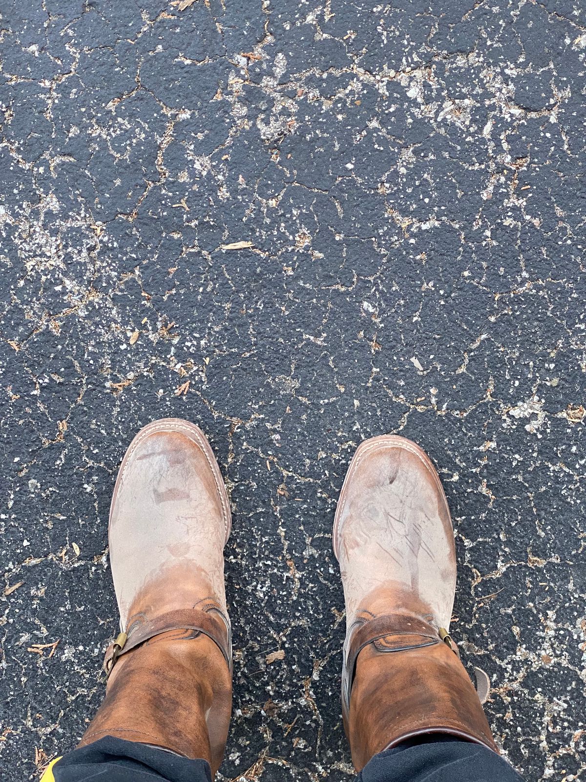 Photo by chris.8888 on May 12, 2025 of the Unsung U 22-2 Engineer Boot in Horween Chelsea Horsefront.
