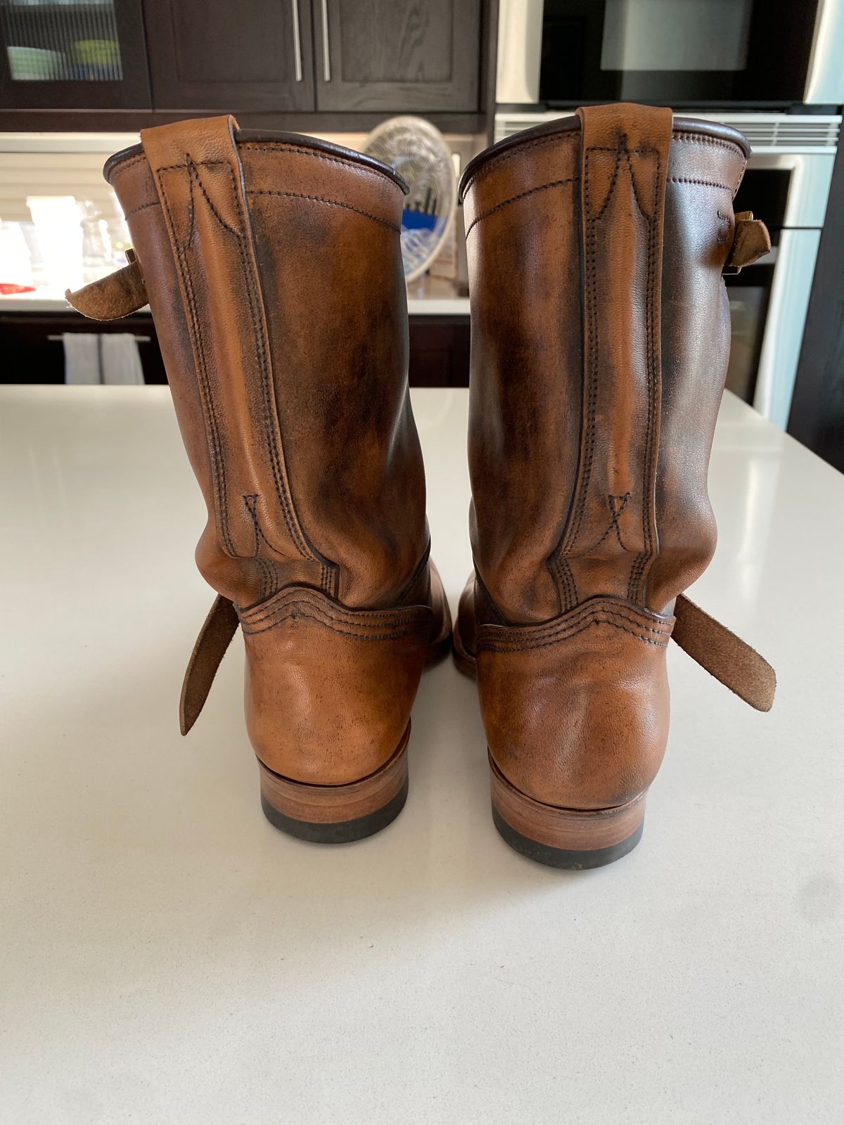 Photo by chris.8888 on May 18, 2025 of the Unsung U 22-2 Engineer Boot in Horween Chelsea Horsefront.