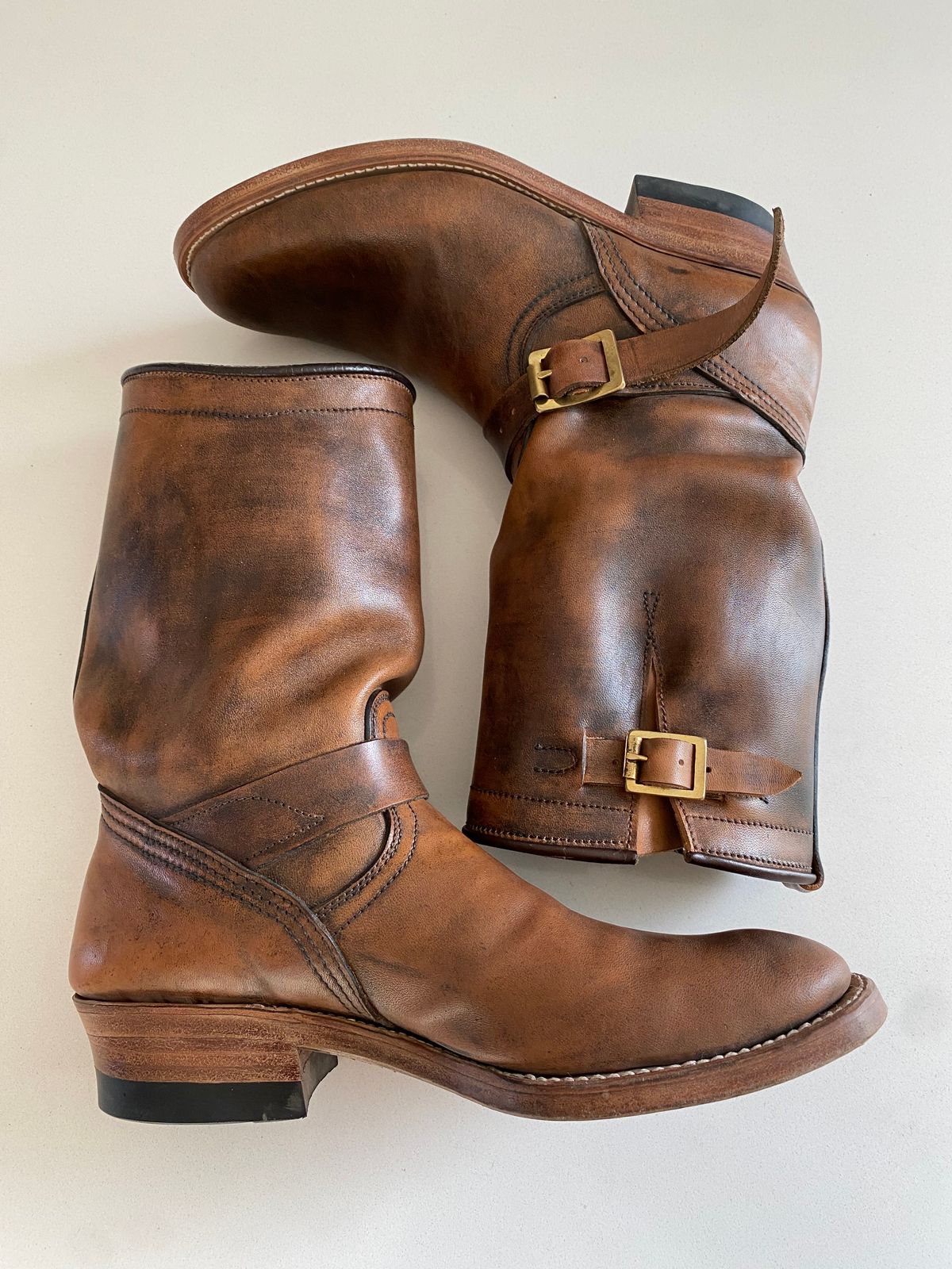 Photo by chris.8888 on May 18, 2025 of the Unsung U 22-2 Engineer Boot in Horween Chelsea Horsefront.