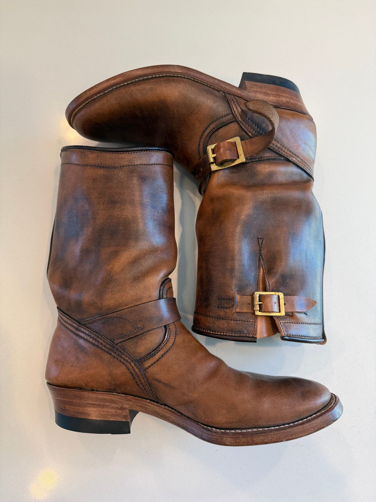 Photo by chris.8888 on July 27, 2025 of the Unsung U 22-2 Engineer Boot in Horween Chelsea Horsefront.