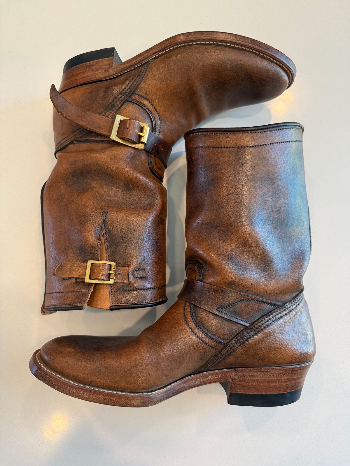 Photo by chris.8888 on July 27, 2025 of the Unsung U 22-2 Engineer Boot in Horween Chelsea Horsefront.