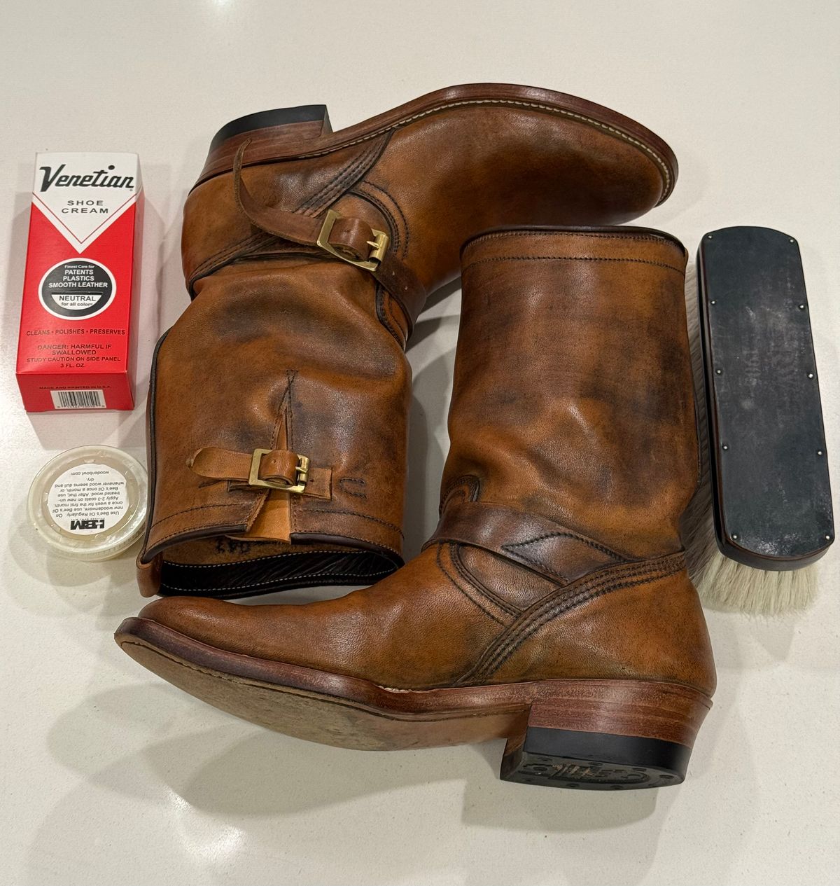 Photo by chris.8888 on September 14, 2025 of the Unsung U 22-2 Engineer Boot in Horween Chelsea Horsefront.
