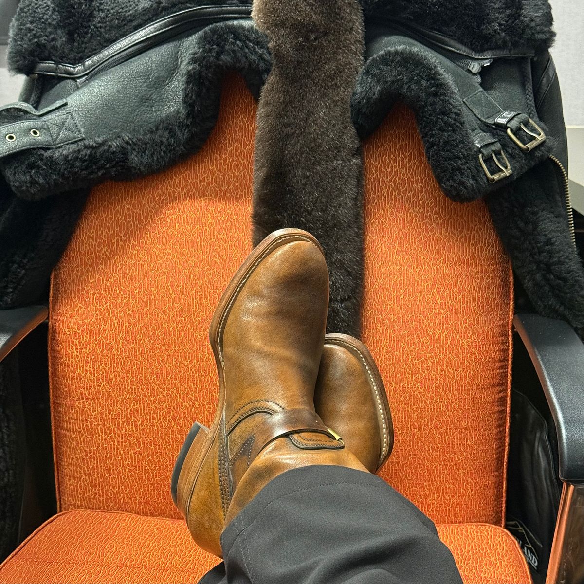 Photo by chris.8888 on December 16, 2025 of the Unsung U 22-2 Engineer Boot in Horween Chelsea Horsefront.