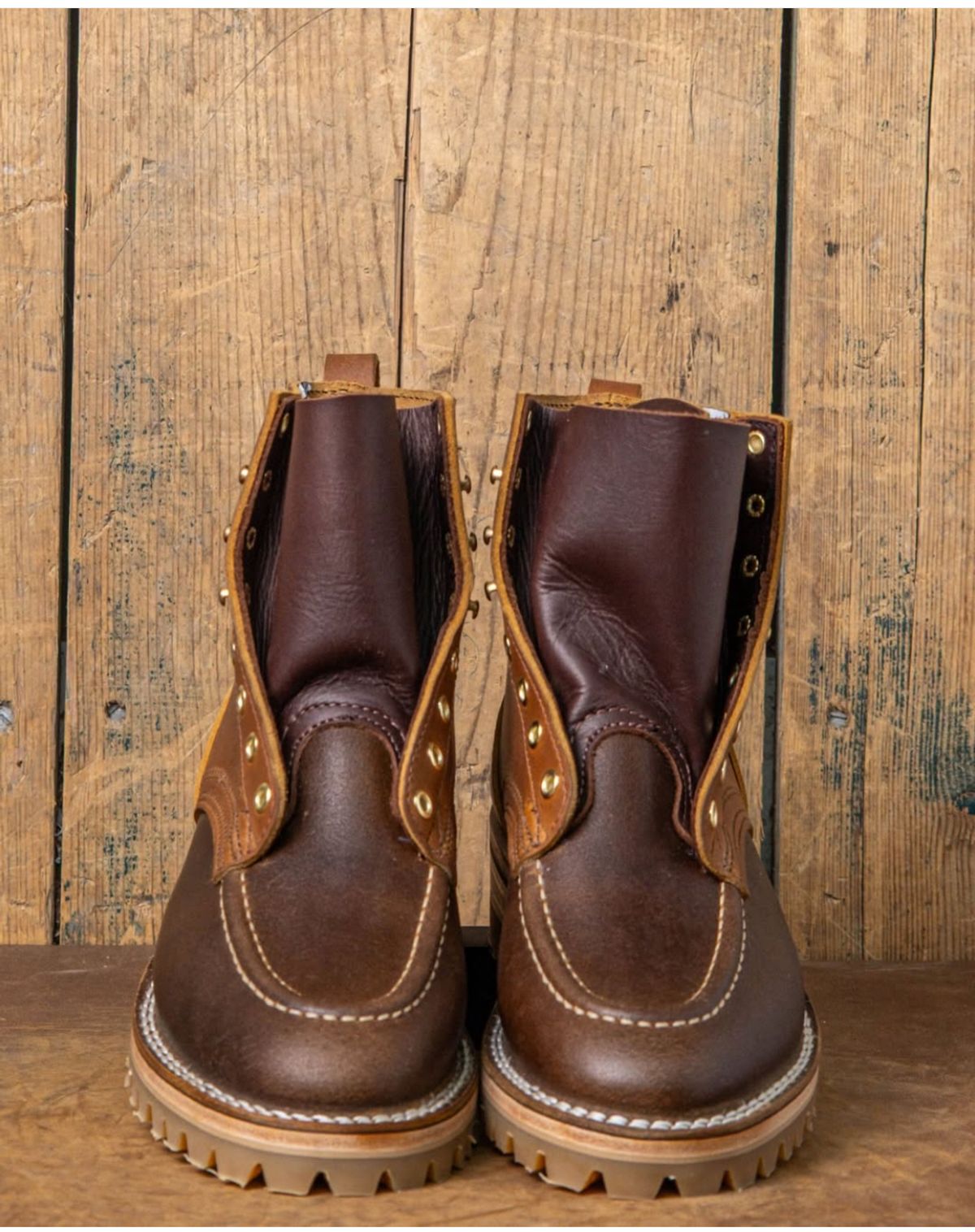 Photo by chris.8888 on May 9, 2025 of the Nicks x Parkhurst V3 in Horween Spokane Honey Smooth/Waxed.