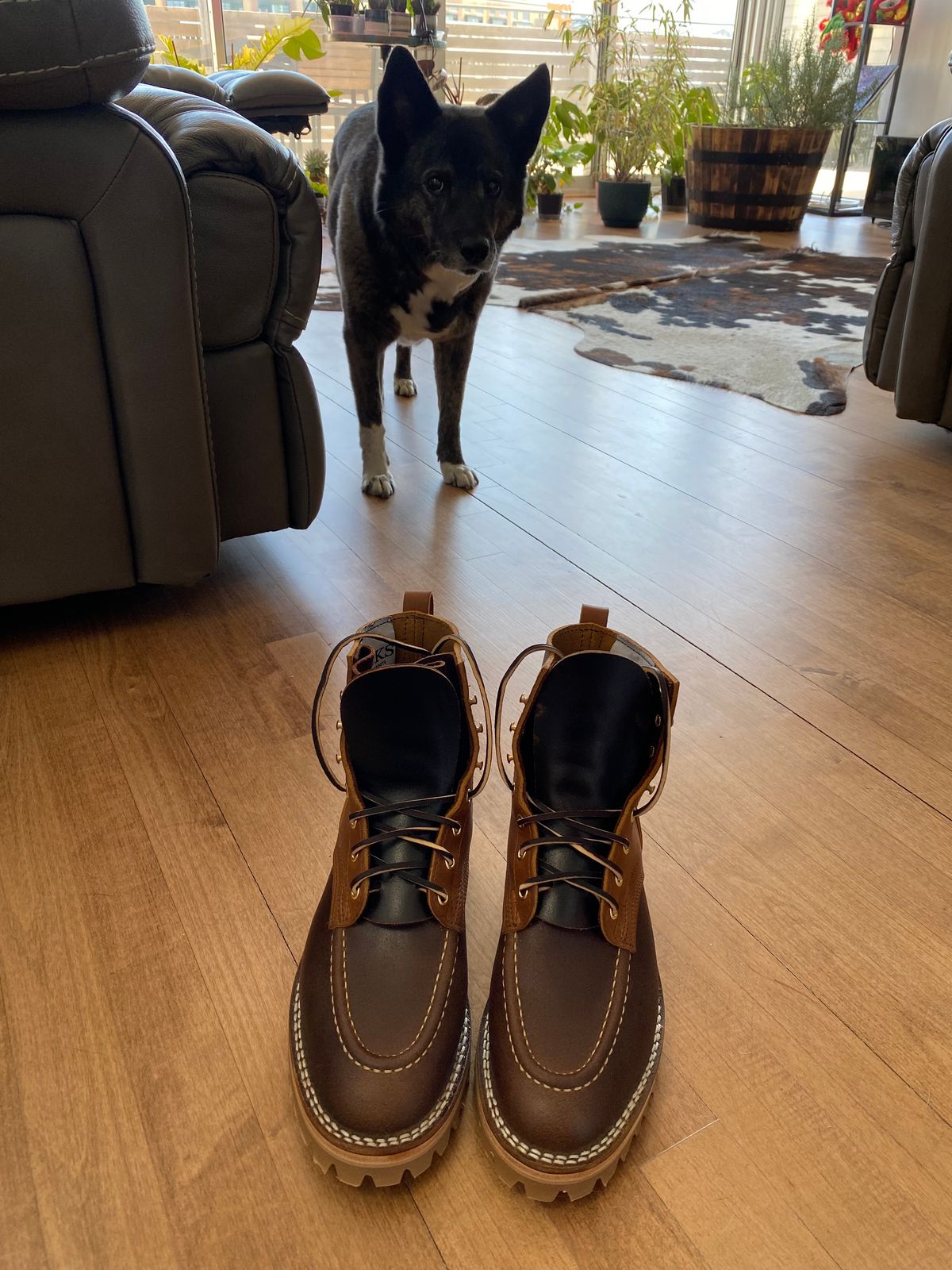 Photo by chris.8888 on May 10, 2025 of the Nicks x Parkhurst V3 in Horween Spokane Honey Smooth/Waxed.