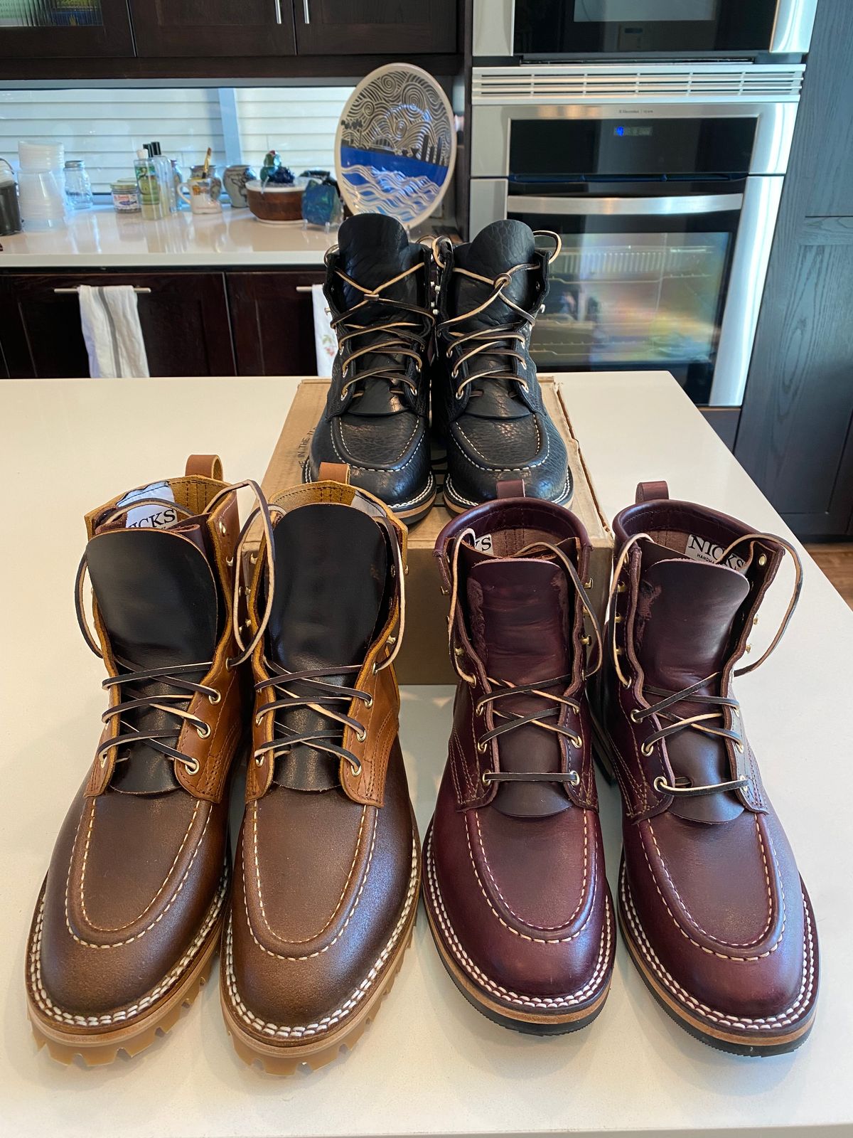 Photo by chris.8888 on May 10, 2025 of the Nicks x Parkhurst V3 in Horween Spokane Honey Smooth/Waxed.