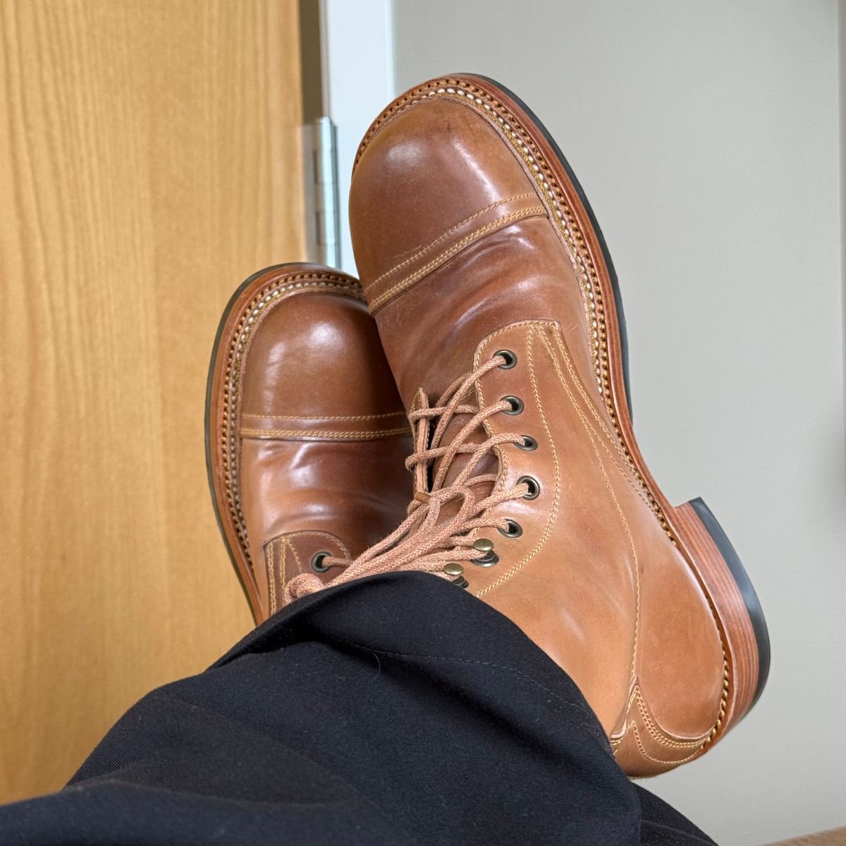 Photo by chris.8888 on April 15, 2026 of the Caswell Boot Company x Fortis Munson Last Collaboration in Horween Natural Shell Cordovan.