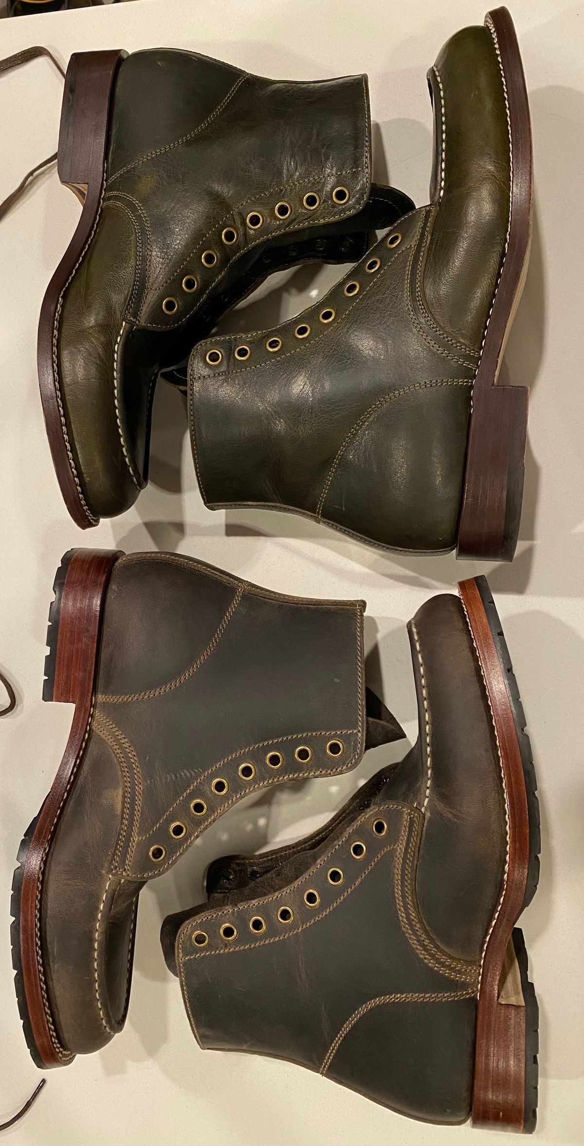 Photo by chris.8888 on December 15, 2024 of the Caswell Boot Company Danville in Gallun Olive Teton Stag.