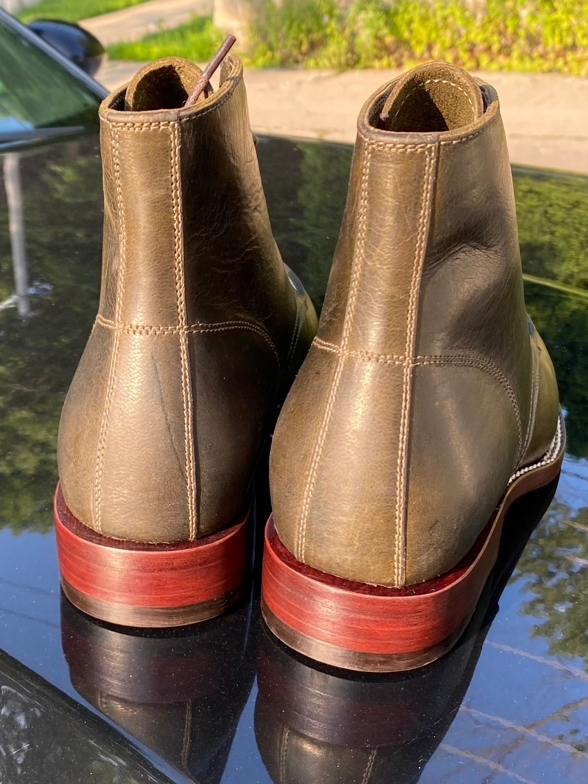 Photo by chris.8888 on July 11, 2024 of the Caswell Boot Company Danville in Gallun Olive Teton Stag.