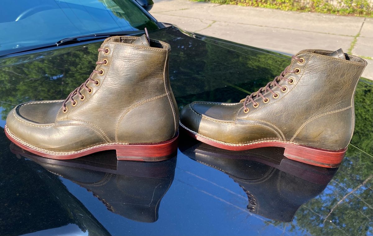 Photo by chris.8888 on July 11, 2024 of the Caswell Boot Company Danville in Gallun Olive Teton Stag.