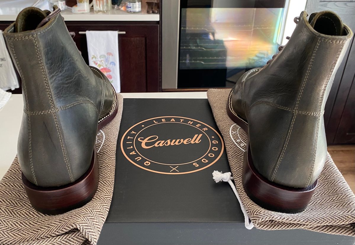 Photo by chris.8888 on July 11, 2024 of the Caswell Boot Company Danville in Gallun Olive Teton Stag.