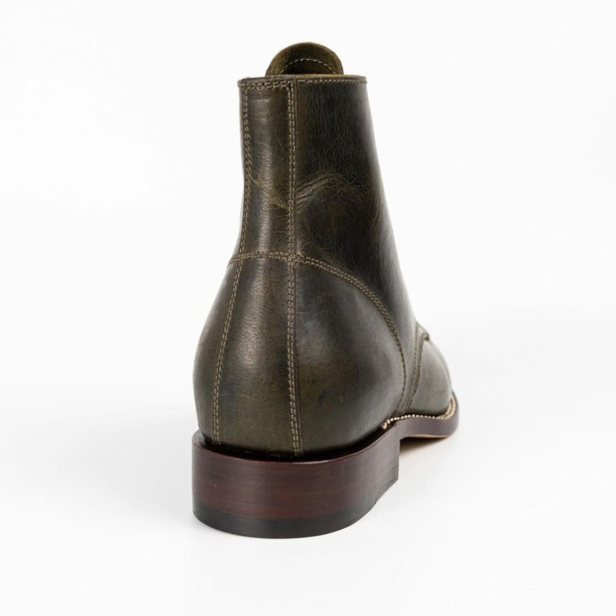 Photo by chris.8888 on July 6, 2024 of the Caswell Boot Company Danville in Gallun Olive Teton Stag.
