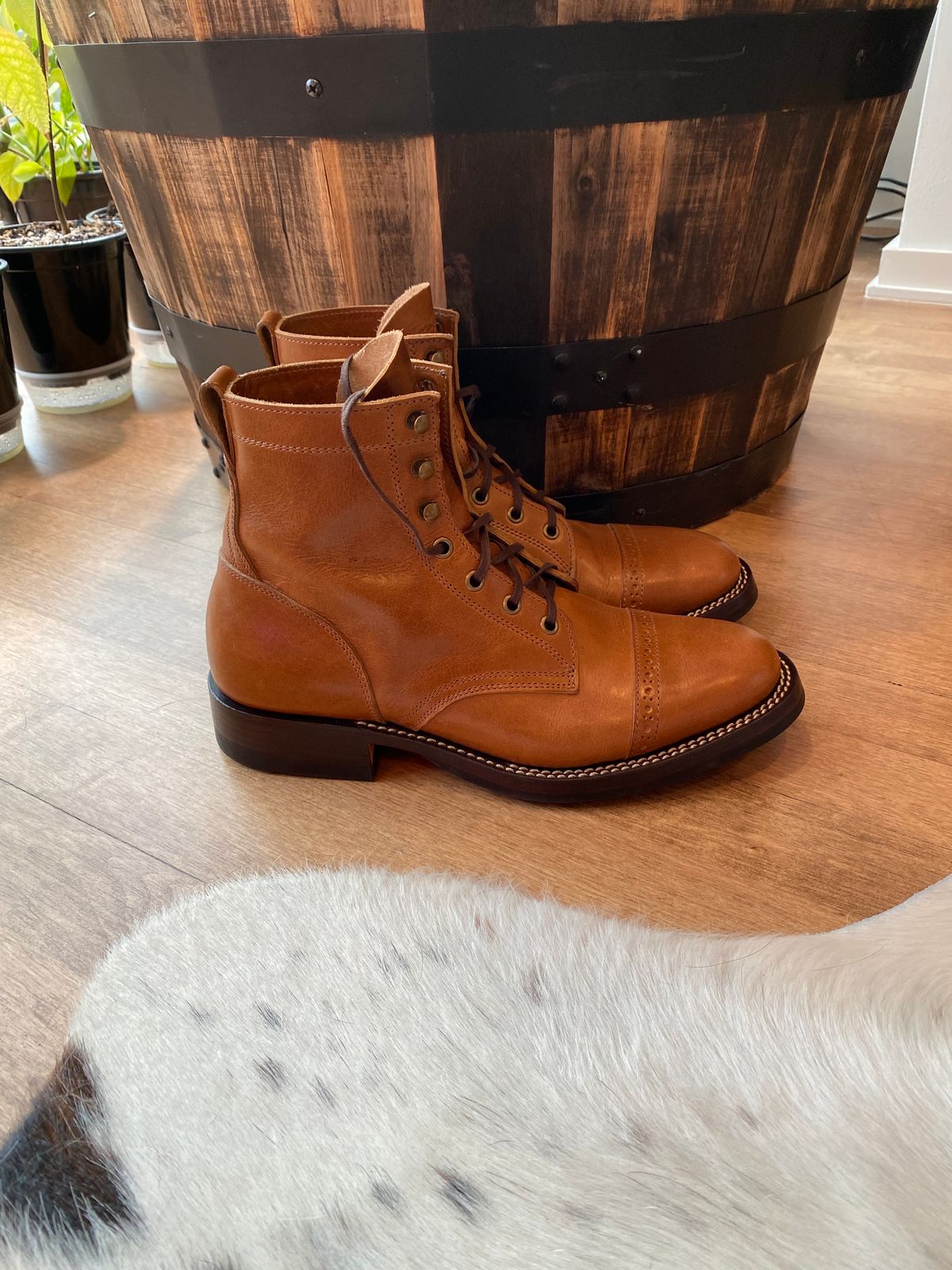 Photo by chris.8888 on November 3, 2024 of the Caswell Boot Company Garrett in Gallun Big Sky Natural Calf.