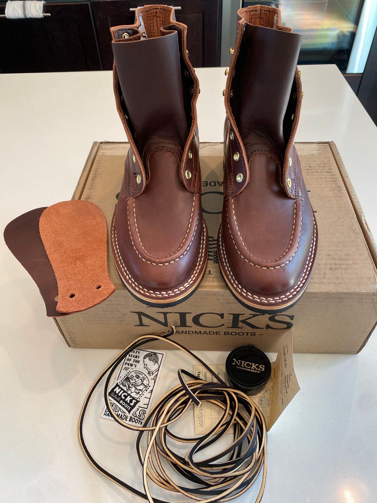 Photo by chris.8888 on May 25, 2025 of the Nicks x Parkhurst V3 in Horween Timber Roanoke.