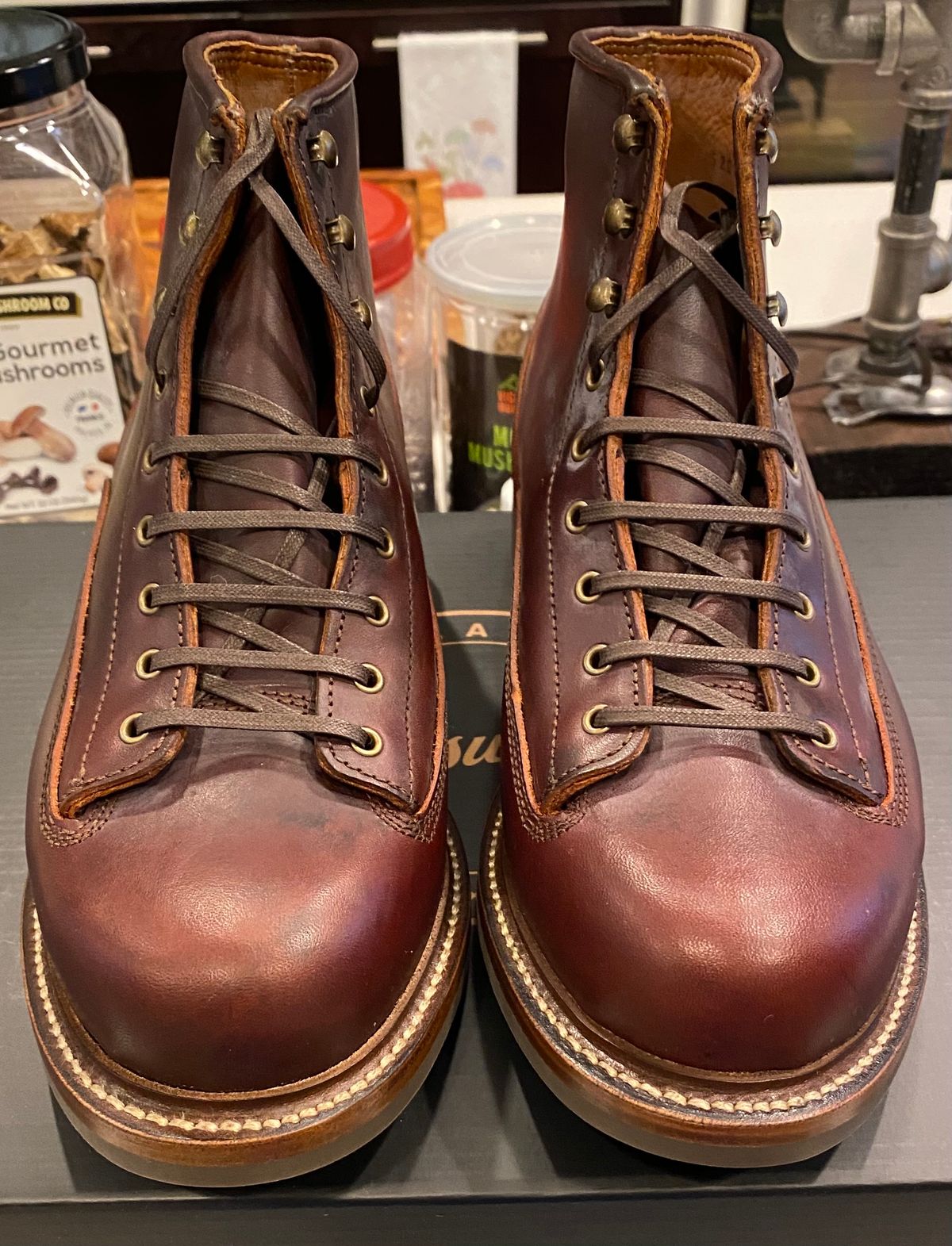 Photo by chris.8888 on December 6, 2024 of the Caswell Boot Company Carver II in Wickett & Craig Chestnut Oiled Latigo.